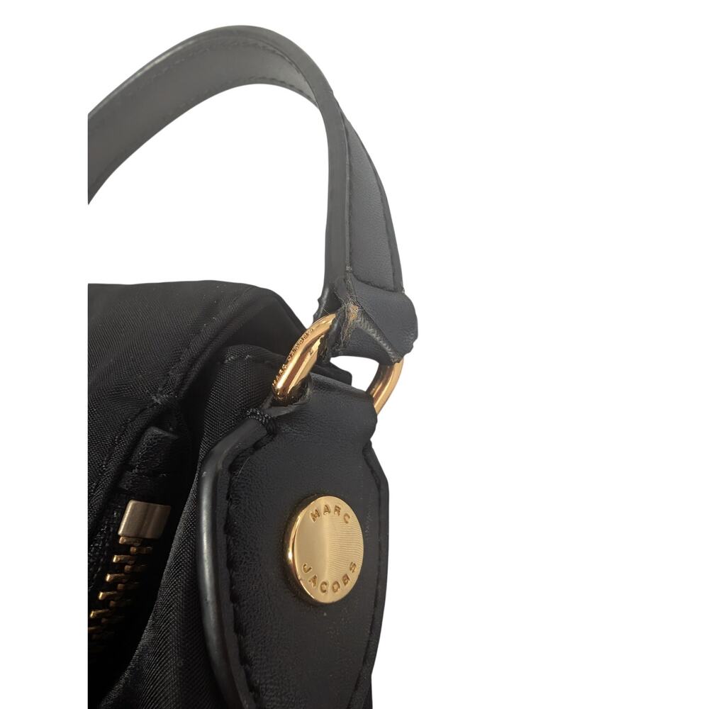 MARC JACOBS! LUXE BLACK SATEEN, GOLD HARDWARE, ZIPPER TOP CROSSBODY, PURSE, BAG! - Picture 11 of 14